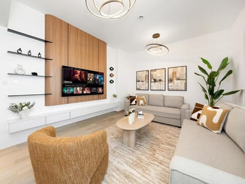 Elite Nest - Luxurious & Spacious 1BR just 1 min to Ferrari World Apartment in Abu Dhabi