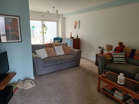 Homely House in Gloucester