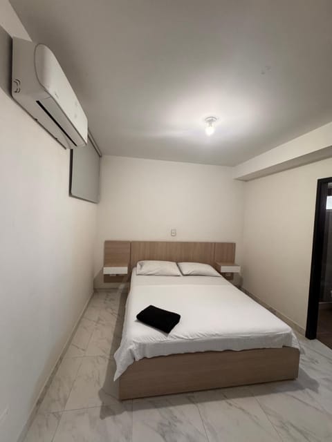 Bed, Photo of the whole room, Bedroom, air conditioner