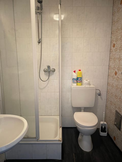 Flamingo 3 - Wohnung in Stadtnähe - Düren Apartment in Düren