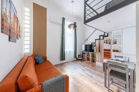 TV and multimedia, Living room, Dining area