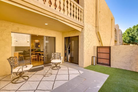 Walk to Canal Trail! Condo with Pool in Scottsdale Apartment in Paradise Valley