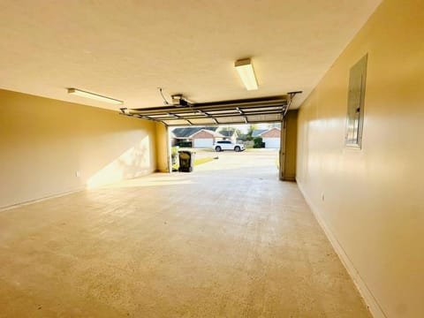 Eastgate 9A Beautiful Townhouse Apartment in Hammond