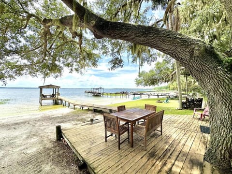 Cozy Lake House on Lake Weir House in Lake Weir