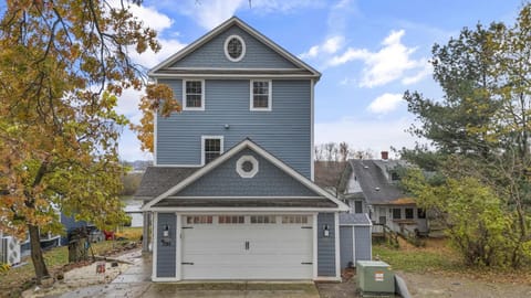 The Lakehouse House in Buckeye Lake