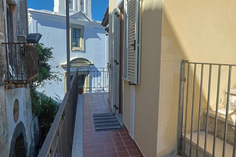 Property building, Balcony/Terrace