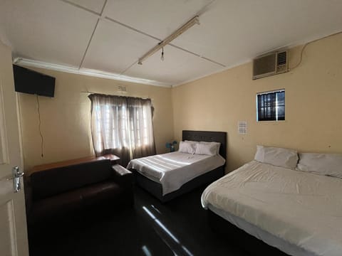 Heritage lodge Bed and Breakfast in Cape Town