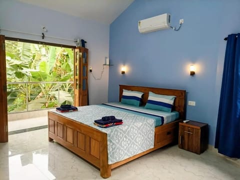 Bed, Bedroom, air conditioner