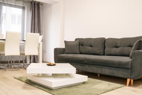 Escape Lounge Apartment in Craiova