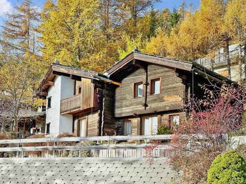 Property building, Facade/entrance, Off site