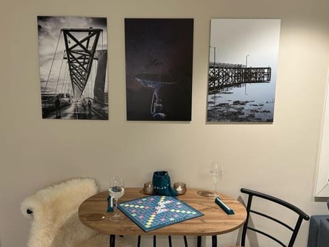 Seating area, Dining area