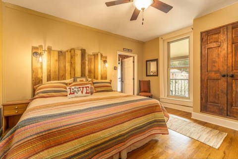 Bed, Bathroom, Bedroom, Mountain view, storage