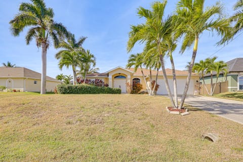 Family Fun! Spacious Home in Cape Coral House in Cape Coral