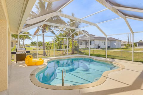 Family Fun! Spacious Home in Cape Coral House in Cape Coral