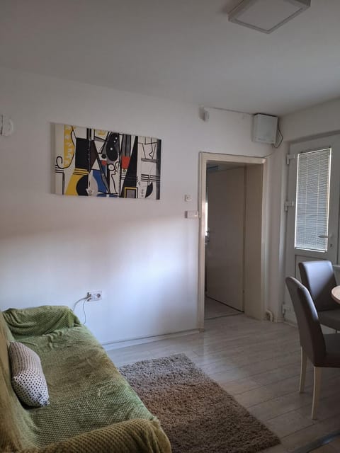 Bed, Living room, Seating area