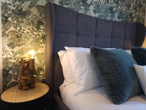 Bed, Bedroom, wardrobe