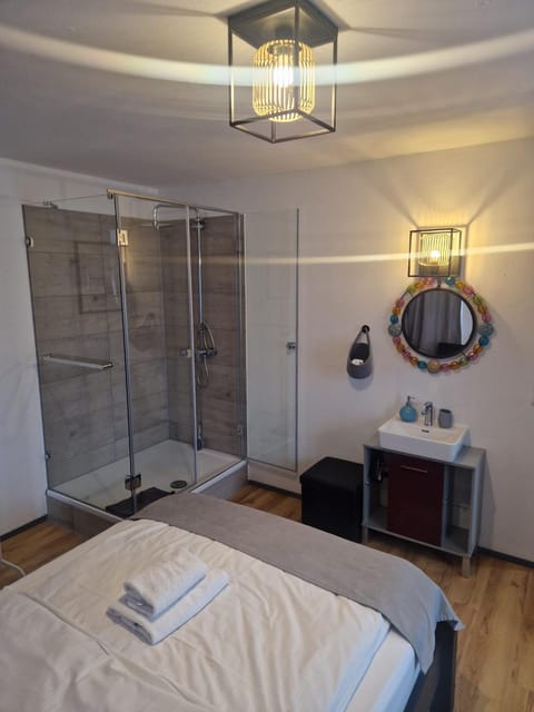 Gasthaus Löwen in Tisis,Einzelzimmer Vacation rental in Vorarlberg, Austria