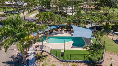 Swimming pool