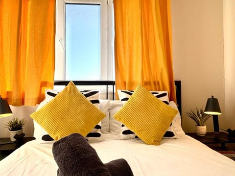 Bed, Decorative detail, Bedroom