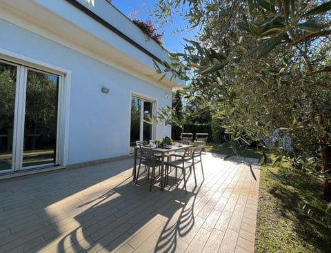 Property building, Garden