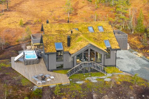 Property building, Day, Natural landscape, Bird's eye view, Garden view