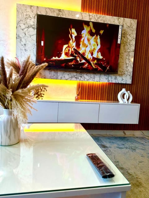 Communal lounge/ TV room, TV and multimedia