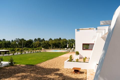 Property building, Spring, Day, Natural landscape, Garden, Garden, Garden view, Pool view, Swimming pool