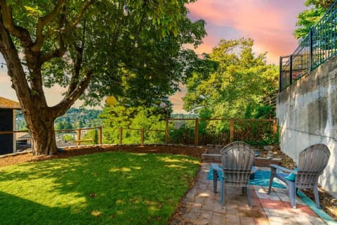 Fremont Bungalow with Backyard View Seattle House in Fremont