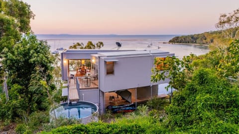 Property building, Natural landscape, Pool view, Sea view