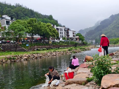 Nearby landmark, Spring, Day, Natural landscape, Mountain view, River view