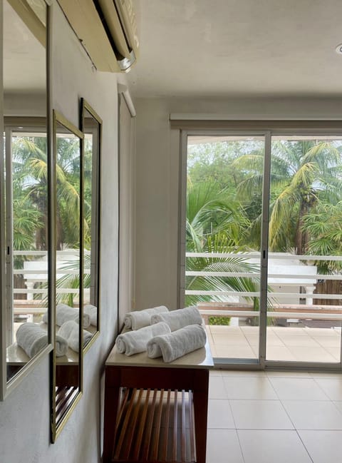 View (from property/room), Balcony/Terrace, towels