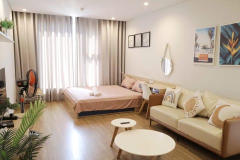 Bed, Living room, Photo of the whole room, Seating area, Bedroom