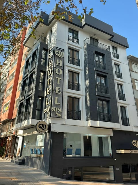 Property building, Day