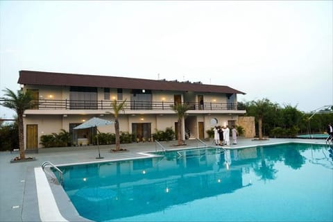 Property building, Swimming pool