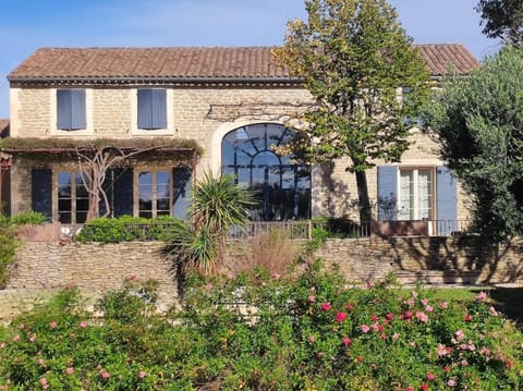 Magnifique Mas avec piscine à 5 minutes d'Uzès Villa in Uzes