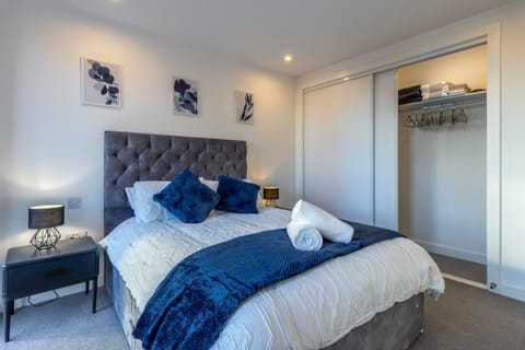 Bed, Bedroom, wardrobe