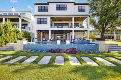 497 on the Lake and Concierge Services House in Kingsland