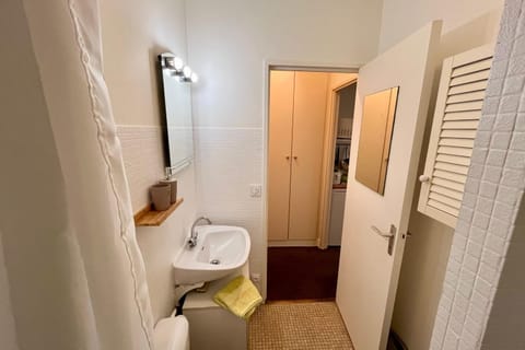 Bright studio near the Parc des Princes Apartment in Paris