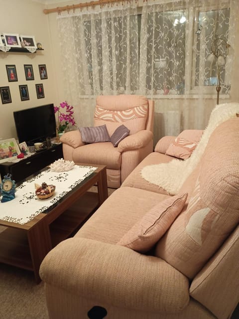 Dana's room - free wifi & parking Vacation rental in Lincoln