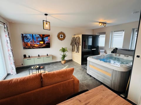 Hot Tub, Living room