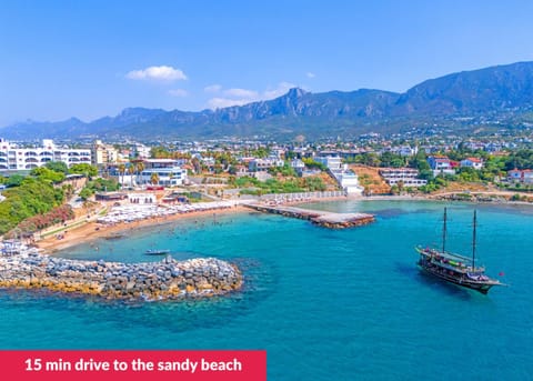 Day, Natural landscape, Bird's eye view, Beach, City view, Lake view, Mountain view, River view, Sea view