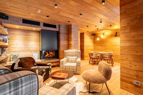 Lounge or bar