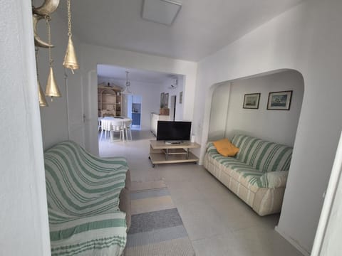 TV and multimedia, Seating area, Evening entertainment