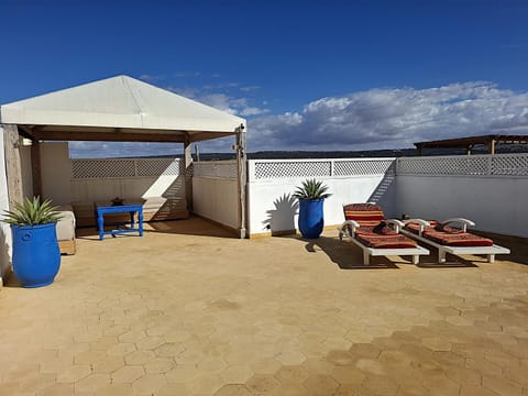 Patio, sunbed