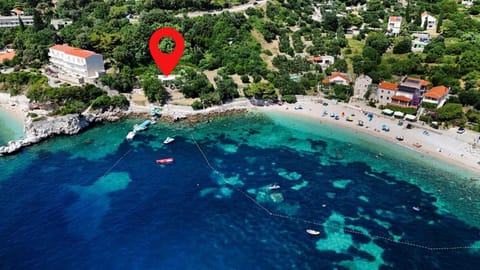 Silvio Beach House - Shoreline Haven House in Plat