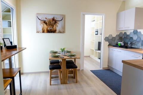 Dining area, kitchen