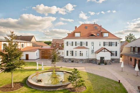 Property building, Day