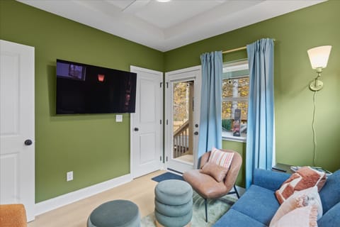 Luxury Hot Tub & Fire Pit Home Pet Friendly House in Chattanooga