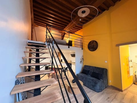 Living room, Photo of the whole room