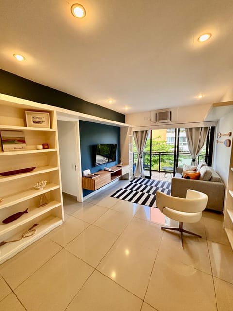 TV and multimedia, Living room, Photo of the whole room, air conditioner